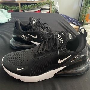 Women’s Black Nike Airmax 270’s